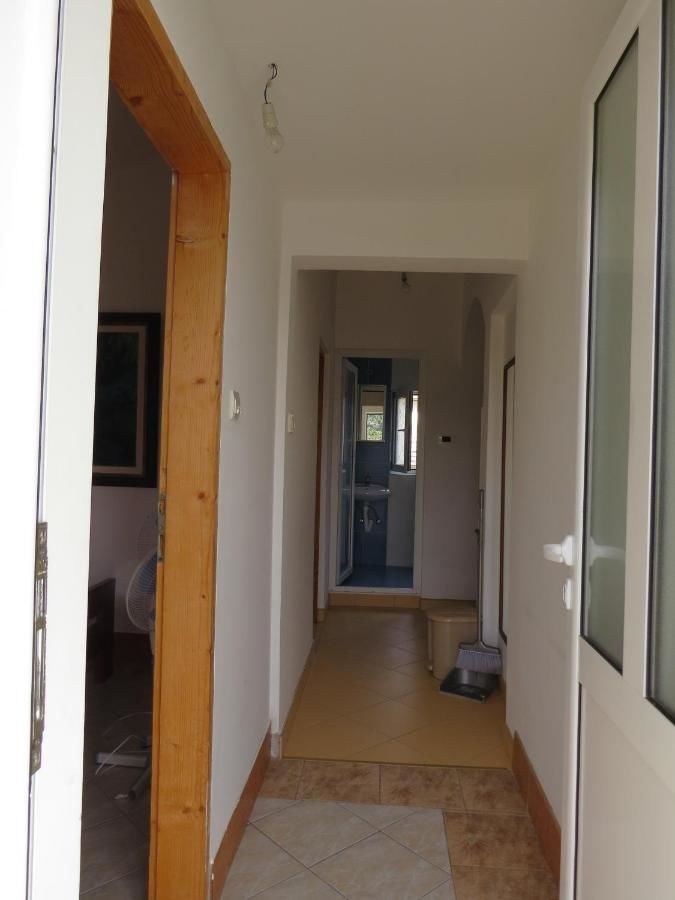 Апартаменты Apartments Volarić Сутоморе-19