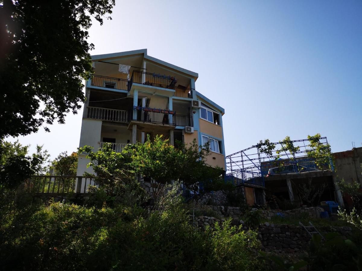 Апартаменты Apartments Volarić Сутоморе-9